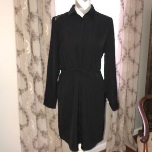 NWOT, Ann Taylor Loft dress in Black, size Medium.